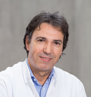 Privatdozent Dr. Manfred Hofmann, Ärztlicher Direktor der Klinik für Gynäkologie und Geburtshilfe und Leiter des interdisziplinären Brustzentrums Stuttgart