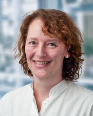 Dr. med. Jeanette Schneider, Oberärztin der Klinik für Diagnostische und Interventionelle Radiologie am Marienhospital Stuttgart