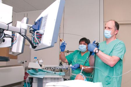 Bronchoskopie: Untersuchung der Atemwege mithilfe eines beweglichen Bronchoskops