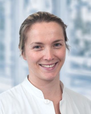 Dr. med. Julia Klett, Oberärztin der Klinik für Gynäkologie und Geburtshilfe am Marienhospital Stuttgart