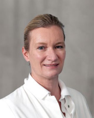 Dr. med. Martina Artzt, Oberärztin der Klinik für Allgemein-, Viszeral- und Thoraxchirurgie am Marienhospital Stuttgart