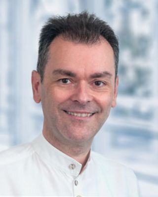 Dr. med. Stephan Holl, Leitender Oberarzt der Klinik für Diagnostische und Interventionelle Radiologie am Marienhospital Stuttgart