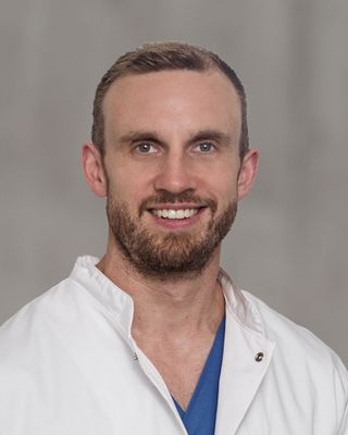 Dr. med. Christoph Pentzlin, Oberarzt der Klinik für Gynäkologie und Geburtshilfe am Marienhospital Stuttgart Dr. med. Christoph Pentzlin, Oberarzt der Klinik für Gynäkologie und Geburtshilfe am Marienhospital Stuttgart