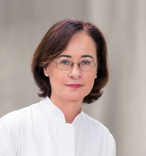 Chefärztin Professor Dr. Monika Kellerer