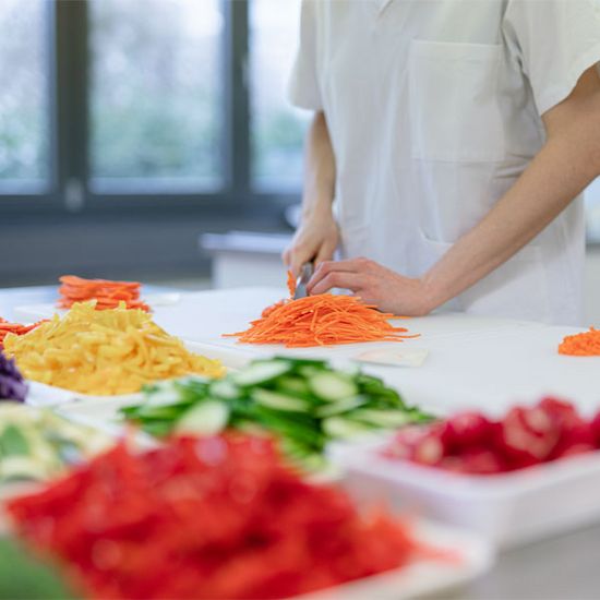 Die Lehrküche ist Teil der fachpraktischen Ausbildung