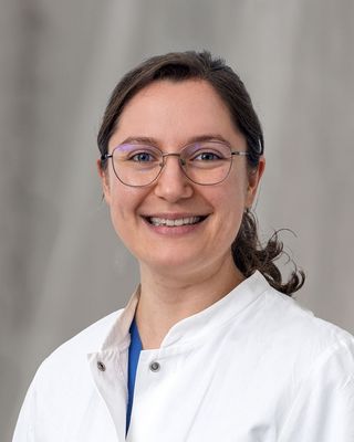 Dr. med. Helena Seybold, Assistenz&auml;rztin der Klinik f&uuml;r Allgemein-, Viszeral- und Thoraxchirurgie am Marienhospital Stuttgart