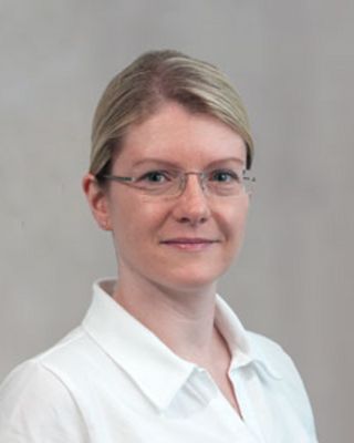 Dr. med. Anne Rietig, Fachärztin im MVZ Unfallchirurgie und Osteologischen Schwerpunktzentrum am Marienhospital Stuttgart