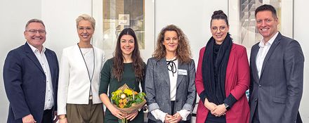 Die AOK und das Marienhospital freuen sich &uuml;ber die Fortf&uuml;hrung der Kooperation im betrieblichen Gesundheitsmanagement (v. li. J&uuml;rgen Weber, Simone Schillings, Janina Brosche, Birgit Gmelin-Gosweiler, Bettina Lammers, Sven Busch)