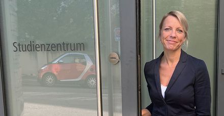 Jessika Strentzsch begleitet als Study Nurse die klinischen Studien in den einzelnen Tumorzentren am Marienhospital Stuttgart Jessika Strentzsch begleitet als Study Nurse die klinischen Studien in den einzelnen Tumorzentren am Marienhospital Stuttgart