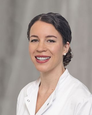 Dr. med. Theresa Laub, Ober&auml;rztin der Klinik f&uuml;r Allgemein-, Viszeral- und Thoraxchirurgie am Marienhospital Stuttgart