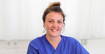 Hebammenstudierende Leonie Pochert absolviert Praxiseins&auml;tze in der Geburtshilfe am Marienhospital Stuttgart