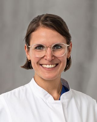 Dr. med. Carolin Hoch, Fach&auml;rztin der Klinik f&uuml;r Allgemein-, Viszeral- und Thoraxchirurgie am Marienhospital Stuttgart