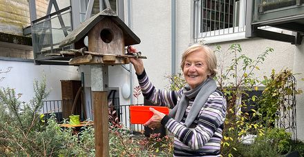 Heute kann Ursula Schleehauf ihren Arm wie früher ohne Einschränkung heben. Sie vergisst häufig sogar, dass sie eine Schulterprothese hat