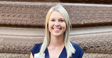 Anna-Lena Knerr ist als Recruiterin f&uuml;r die Pflege und schwer besetzbare Stellen zust&auml;ndig