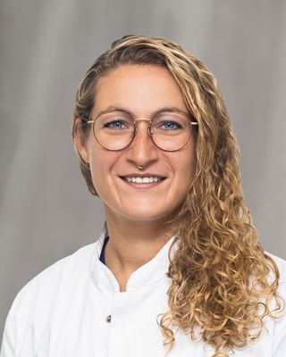 Janina Hodapp, Fach&auml;rztin der Klinik f&uuml;r Allgemein-, Viszeral- und Thoraxchirurgie am Marienhospital Stuttgart