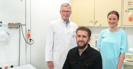 Professor Schäffer, sein Patient Ednor Ramadani und dessen Ehefrau Semira