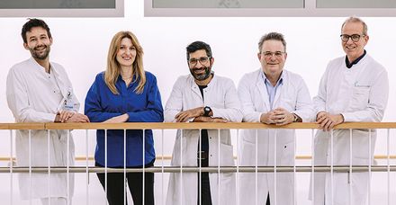 Die Experten aus dem Marienhospital und dem Klinikum Stuttgart setzen auf Kooperation statt auf Konkurrenz. Von li. nach re.: Dr. Jesko Ingold, Sabrina Klink, Transplantationskoordination, Dr. Serkan Karakaya, PD Dr. Christian-Friedrich Jehn, Prof. Dr. Gerald Illerhaus (Bild: Tobias Grosser)