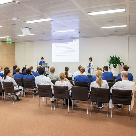 Eine interdisziplinäre Fallbesprechung der Assistenzärzte im Marienhospital