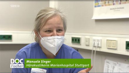 Hörakustikerin Manuela Singer