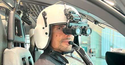 Pilot Philipp Z&uuml;rn ist seit einem Jahrzehnt Mitglied der Polizeihubschrauberstaffel Baden-W&uuml;rttemberg