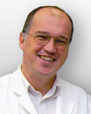 Dr. med. Hans-Ulrich Markmann, leitender Arzt der Pathologie am Marienhospital Stuttgart