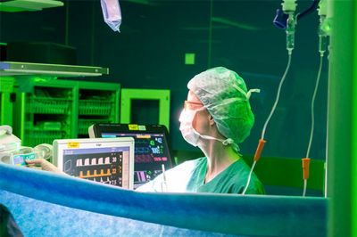 Anästhesiologische Überwachung während der Operation Anästhesiologische Überwachung während der Operation