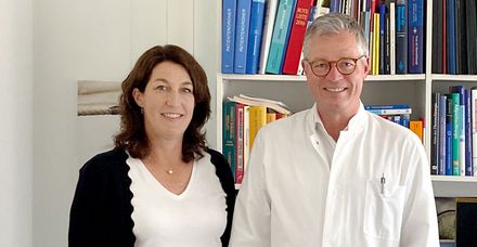 Wurde geheilt: Sonja Raub bei der Nachbesprechung in Professor  Dr. Michael Schäffers Büro