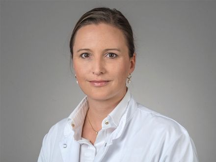 Prof. Dr. Carina Riediger ist die neue Ärztliche Direktorin der Klinik für Allgemein-, Viszeral- und Thoraxchirurgie am Marienhospital Stuttgart Prof. Dr. Carina Riediger ist die neue Ärztliche Direktorin der Klinik für Allgemein-, Viszeral- und Thoraxchirurgie am Marienhospital Stuttgart