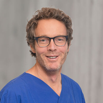 Dr. med. Dr. med. dent. Jens Rabbels, Oberarzt der Klinik f&uuml;r Mund-, Kiefer- und Gesichtschirurgie am Marienhospital Stuttgart