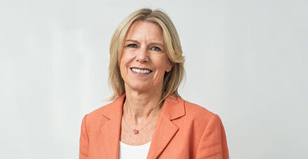 Dr. Martina Hoeft, Fachärztin für Neurologie, Leitung Fundraising Dr. Martina Hoeft, Fachärztin für Neurologie, Leitung Fundraising